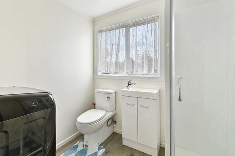 Photo of property in 15 Laurie Avenue, Papakura, 2110