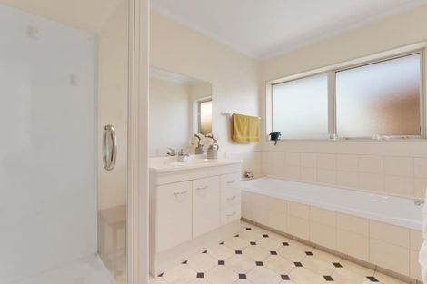 Photo of property in 38 Duke Street, Levin, 5510