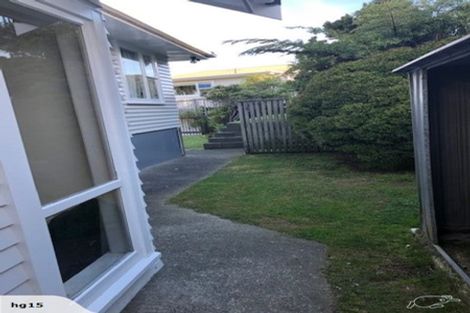 Photo of property in 6 Middlesex Place, Northland, Wellington, 6012