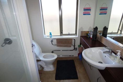 Photo of property in 14 Gilford Place, East Tamaki Heights, Auckland, 2016