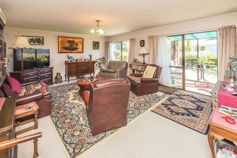 Photo of property in 16 Oaklea Avenue, Marton, 4710