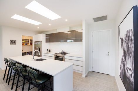 Photo of property in 33 Hartwell Drive, Kelvin Grove, Palmerston North, 4470