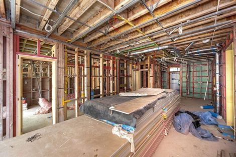 Photo of property in 170 Te Atatu Road, Te Atatu South, Auckland, 0610