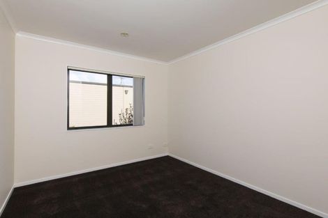 Photo of property in 3/17 Harbour View Road, Te Atatu Peninsula, Auckland, 0610