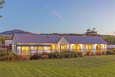Photo of property in 77 Leistrella Road, Hoon Hay, Christchurch, 8025