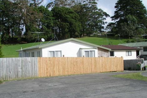 Photo of property in 41 Loughanure Place, Massey, Auckland, 0614
