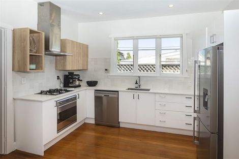 Photo of property in 155 Weston Road, St Albans, Christchurch, 8052