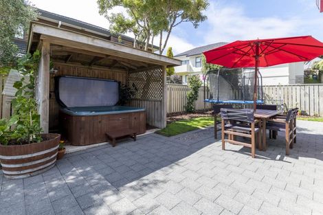 Photo of property in 203 Westchester Drive, Churton Park, Wellington, 6037