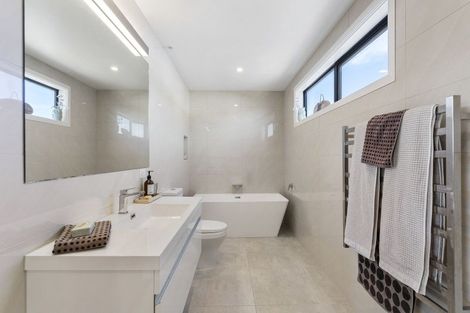 Photo of property in 32 Defender Crescent, Beachlands, Auckland, 2018