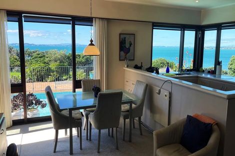 Photo of property in 18 Burford Place, Mellons Bay, Auckland, 2014