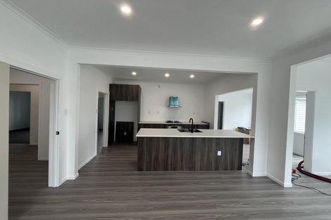 Photo of property in 8 Wallath Road, Westown, New Plymouth, 4310
