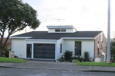 Photo of property in 69 Marellen Drive, Red Beach, 0932