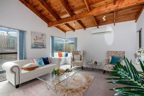 Photo of property in 6 Glucina Avenue, West Harbour, Auckland, 0618