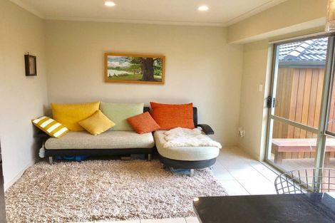 Photo of property in 15 Meteor Place, Schnapper Rock, Auckland, 0632