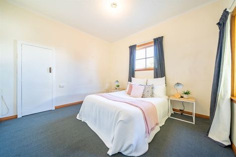 Photo of property in 5 Mangaroa Hill Road, Clouston Park, Upper Hutt, 5018