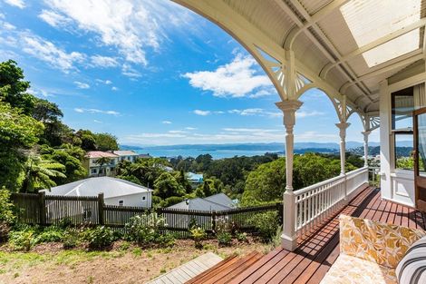Photo of property in 25 Garden Road, Northland, Wellington, 6012