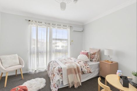 Photo of property in 73 Gilbass Avenue, Hamilton Lake, Hamilton, 3204