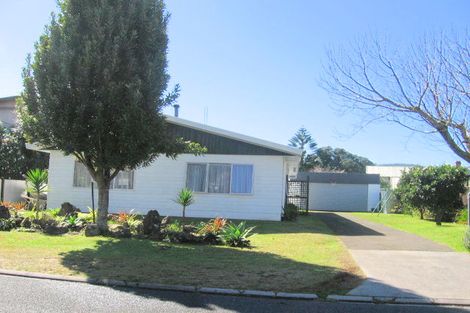 Photo of property in 207 Moana Anu Anu Avenue, Whangamata, 3620