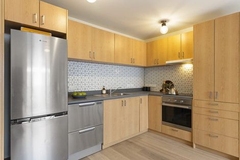 Photo of property in Pirie Street Townhouses, 35u2 Pirie Street, Mount Victoria, Wellington, 6011
