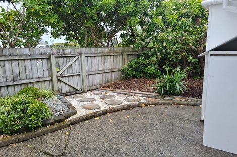 Photo of property in 17 Nukumea Common, Orewa, 0931