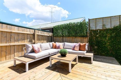 Photo of property in 1/96 Nile Road, Milford, Auckland, 0620