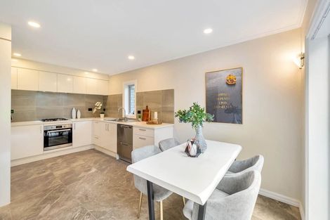 Photo of property in 52 Roberts Road, Te Atatu South, Auckland, 0610