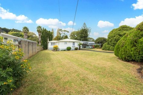 Photo of property in 40 Lowtherhurst Road, Massey, Auckland, 0614