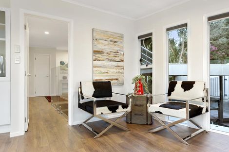 Photo of property in 57 Kohu Road, Titirangi, Auckland, 0604