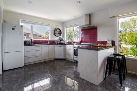 Photo of property in 5 Silverwood Place, Hornby, Christchurch, 8042