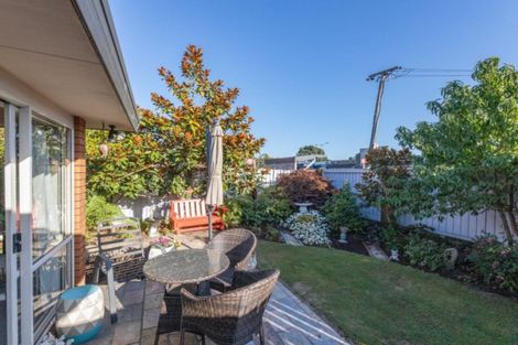 Photo of property in 4 Daniels Road, Redwood, Christchurch, 8051