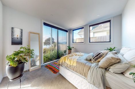 Photo of property in 306b Queens Drive, Lyall Bay, Wellington, 6022