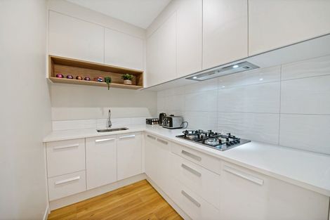 Photo of property in 18 Laurelwood Avenue, Pukekohe, 2120