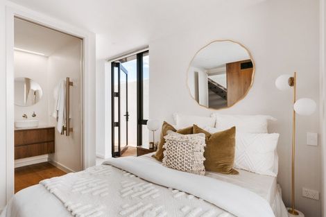 Photo of property in 124b Marine Parade, Mount Maunganui, 3116