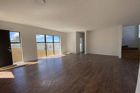 Photo of property in 13a Orton Street, Glenfield, Auckland, 0627