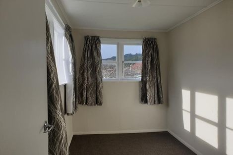 Photo of property in 8 Compton Crescent, Taita, Lower Hutt, 5011