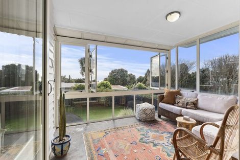 Photo of property in 37 Mcfarlane Street, Oakura, 4314