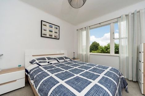 Photo of property in 3/89 Lake Road, Northcote, Auckland, 0627