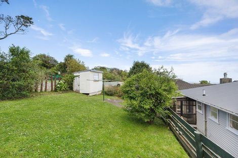 Photo of property in 61 Salford Street, Newlands, Wellington, 6037