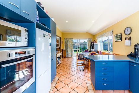 Photo of property in 23 Kotuku Drive, Paraparaumu Beach, Paraparaumu, 5032