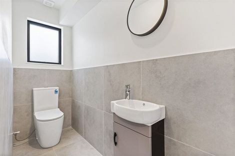 Photo of property in 2/62 Smythe Road, Henderson, Auckland, 0612