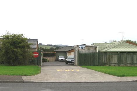 Photo of property in 7/520 Don Buck Road, Westgate, Auckland, 0614