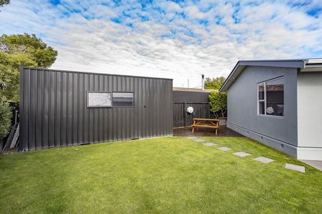 Photo of property in 28 Shetland Street, Woolston, Christchurch, 8062
