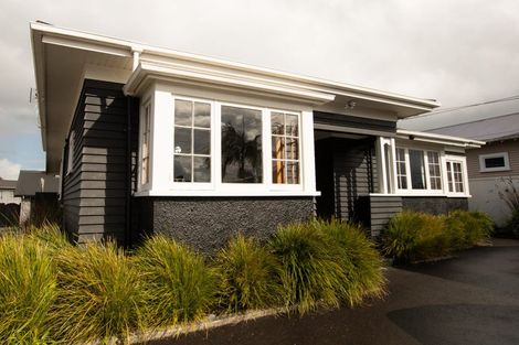 Photo of property in 180 Cambridge Road, Hillcrest, Hamilton, 3216