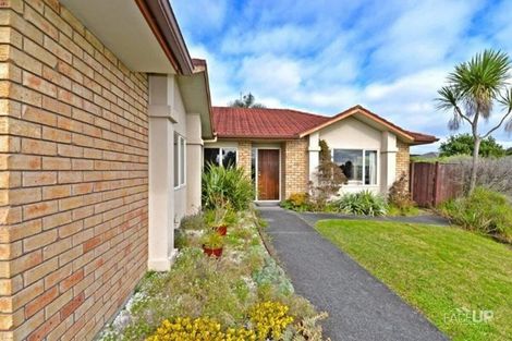 Photo of property in 33 Rush Creek Drive, Westgate, Auckland, 0614