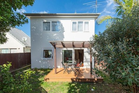 Photo of property in 1/672 Whangaparaoa Road, Stanmore Bay, Whangaparaoa, 0932