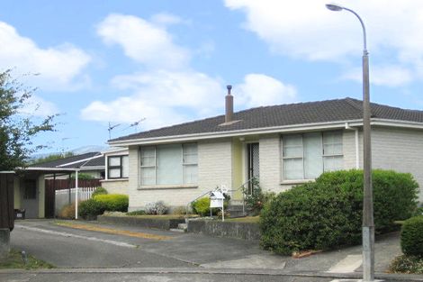 Photo of property in 20f1- Harvard Grove, Totara Park, Upper Hutt, 5018