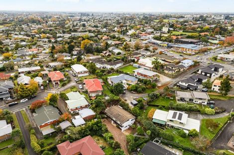 Photo of property in 33 Garthwood Road, Hillcrest, Hamilton, 3216