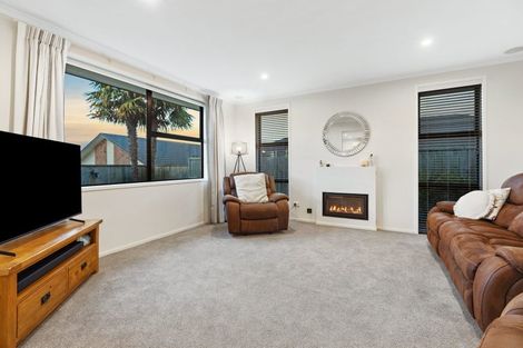 Photo of property in 6 Damien Place, Ohauiti, Tauranga, 3112