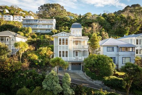 Photo of property in 64 Glenmore Street, Northland, Wellington, 6012