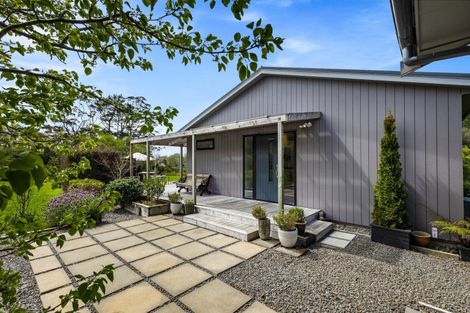 Photo of property in 2 Valley Road, Waitoki, Kaukapakapa, 0871